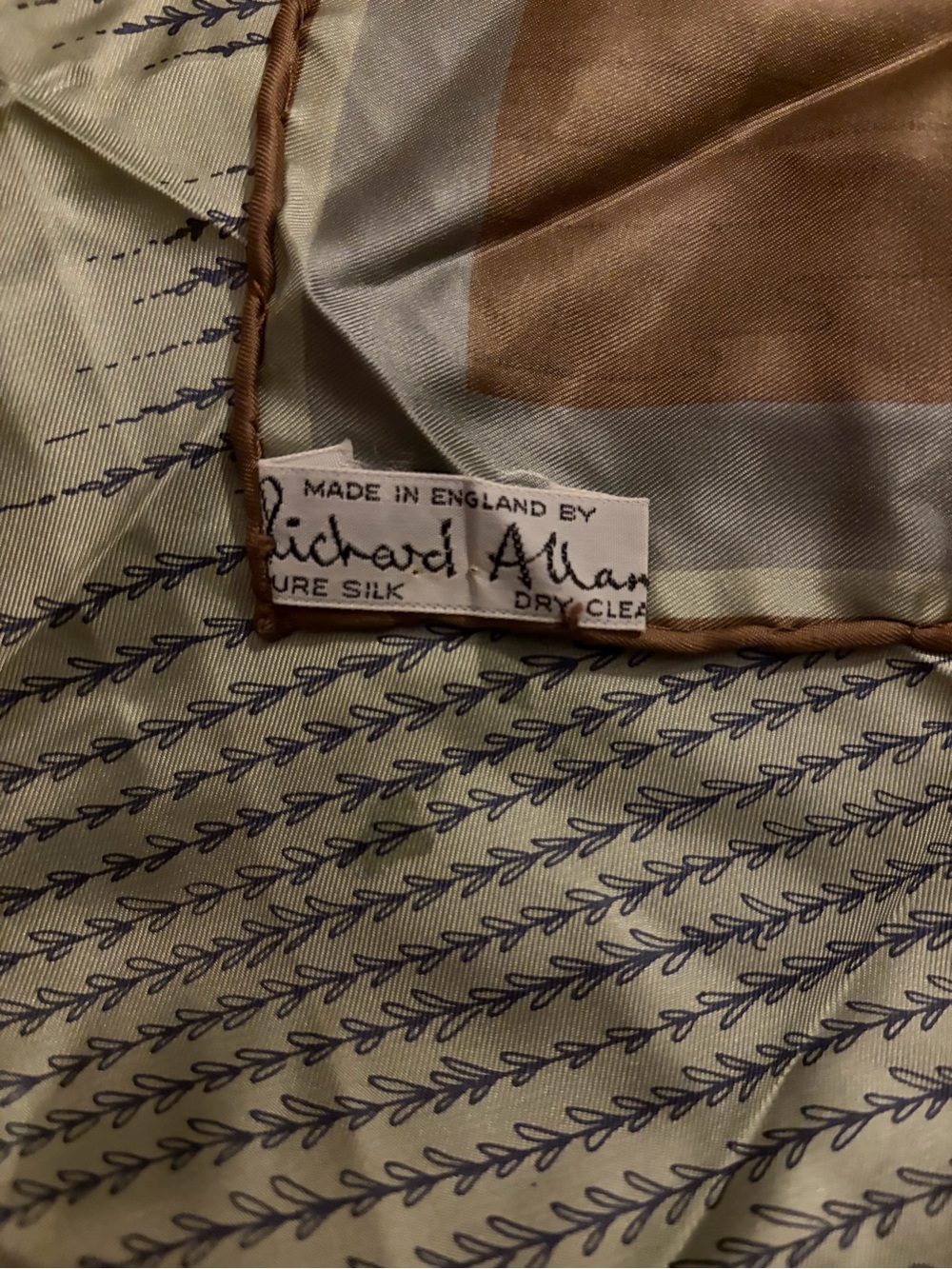 RICHARD ALLAN Pure Silk Scarf - Picture 10 of 10